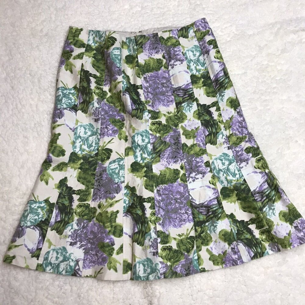 Ann Taylor Size 8 Skirt Floral Green violet Lined Knee Length Summer Beach